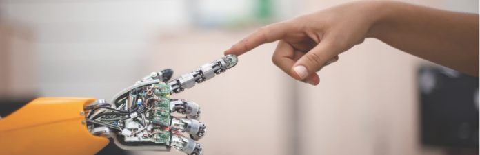 Bank advisor versus bank robot